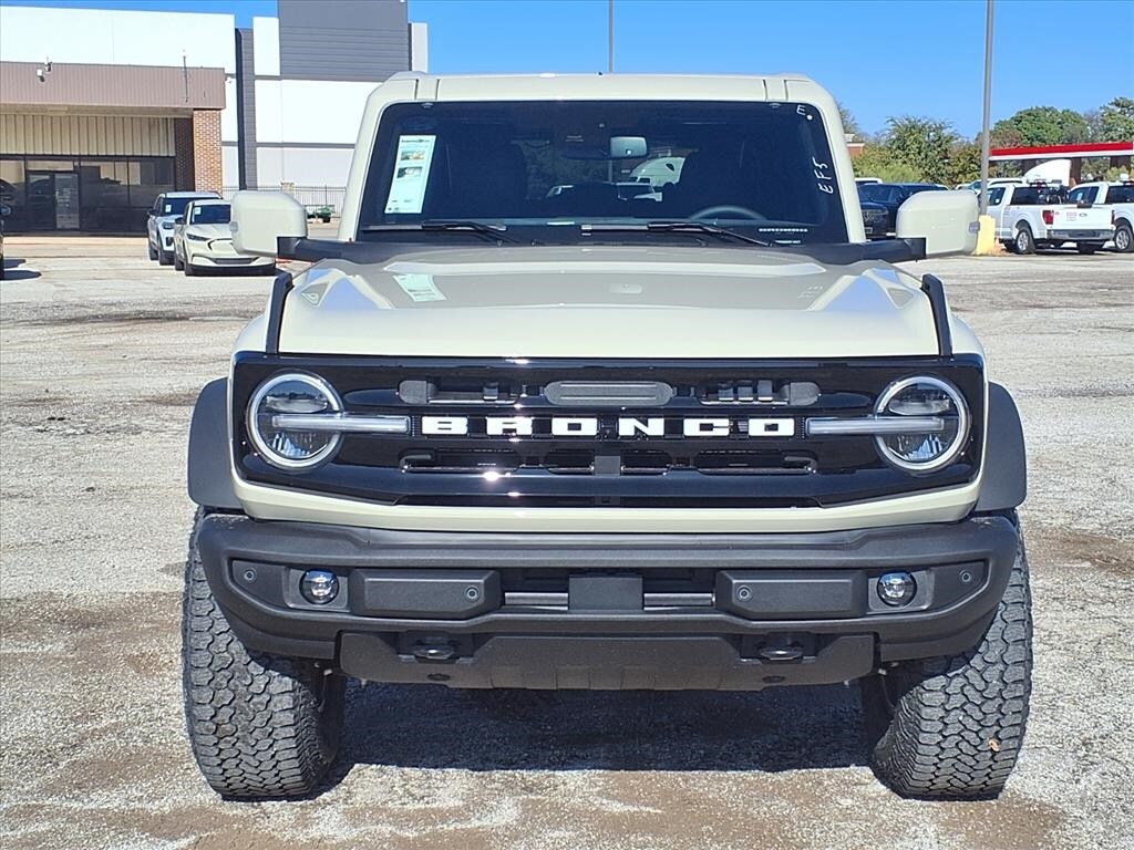 New 2025 Ford Bronco Outer Banks SUV