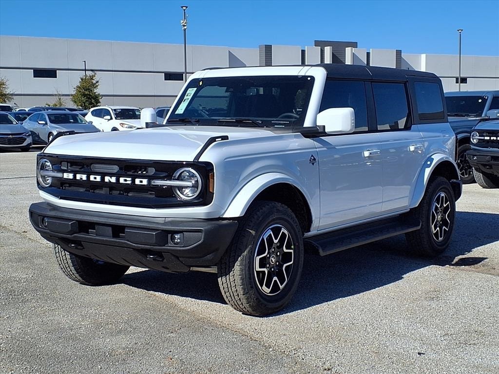 2025 Ford Bronco 4-Door Outer Banks's photo