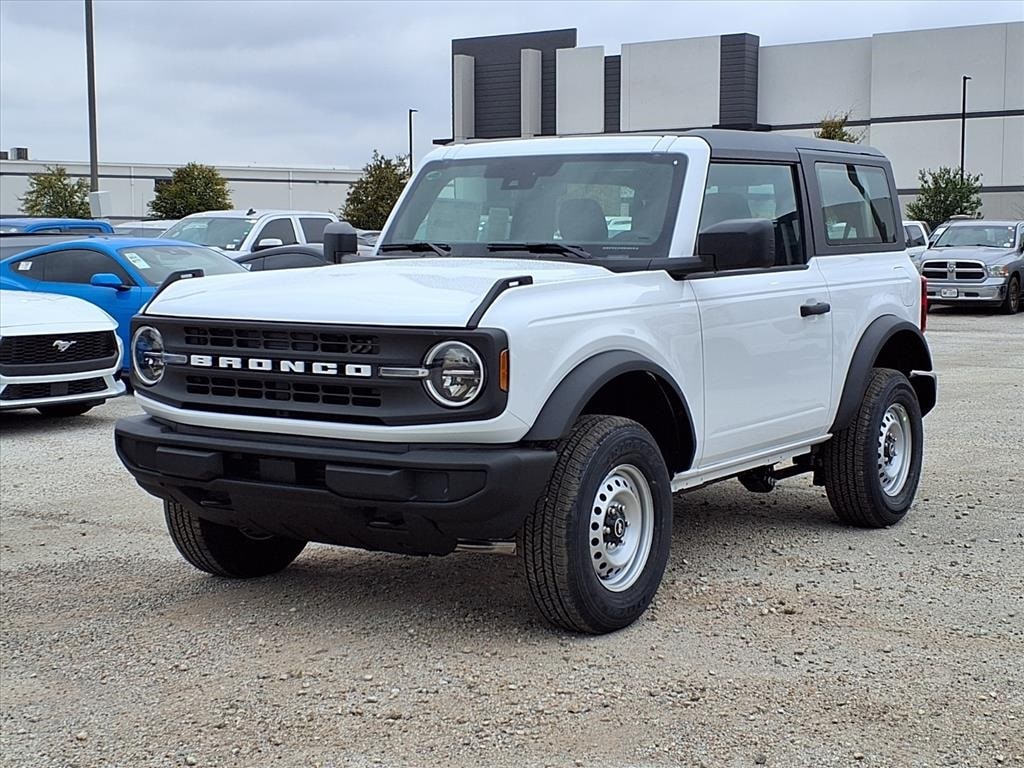 2025 Ford Bronco 2-Door Base's photo