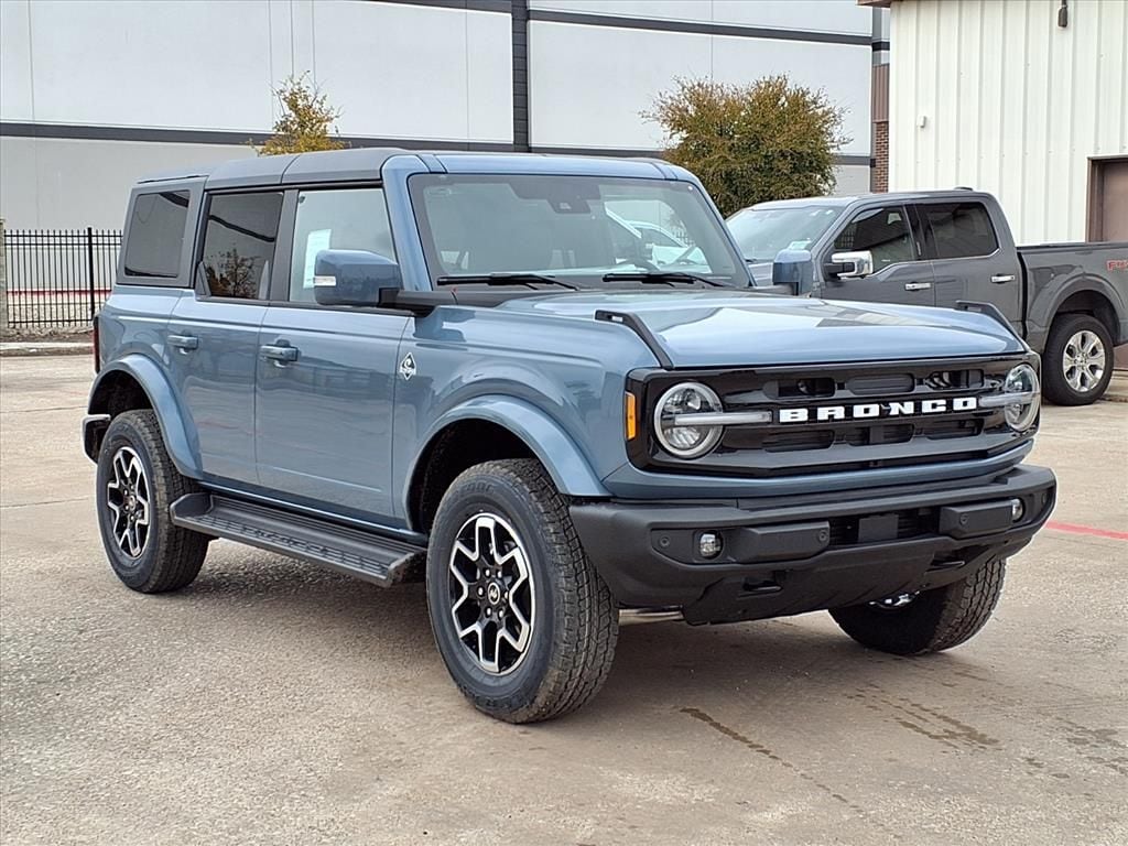 New 2025 Ford Bronco Outer Banks SUV
