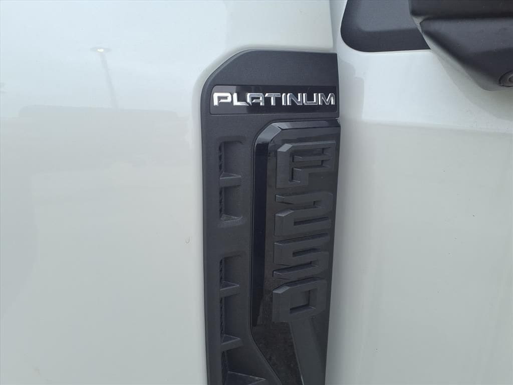 2026 Ford F-250 Super Duty Platinum - Photo 27