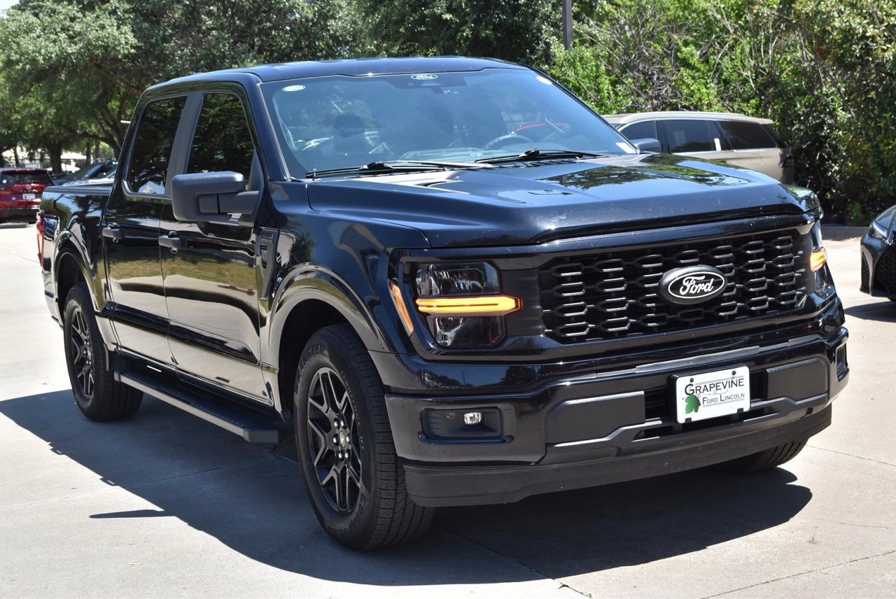 View vehicle photo 4