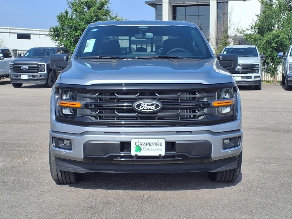 2025 Ford F-150 XLT photo 2
