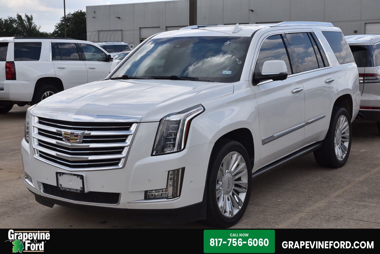 2017 Cadillac Escalade 2WD Platinum's photo