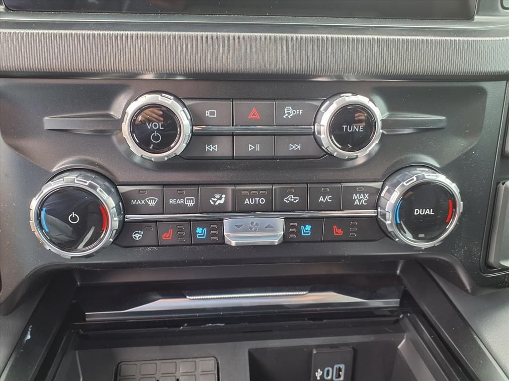 2026 Ford F-250 Super Duty Platinum - Photo 10