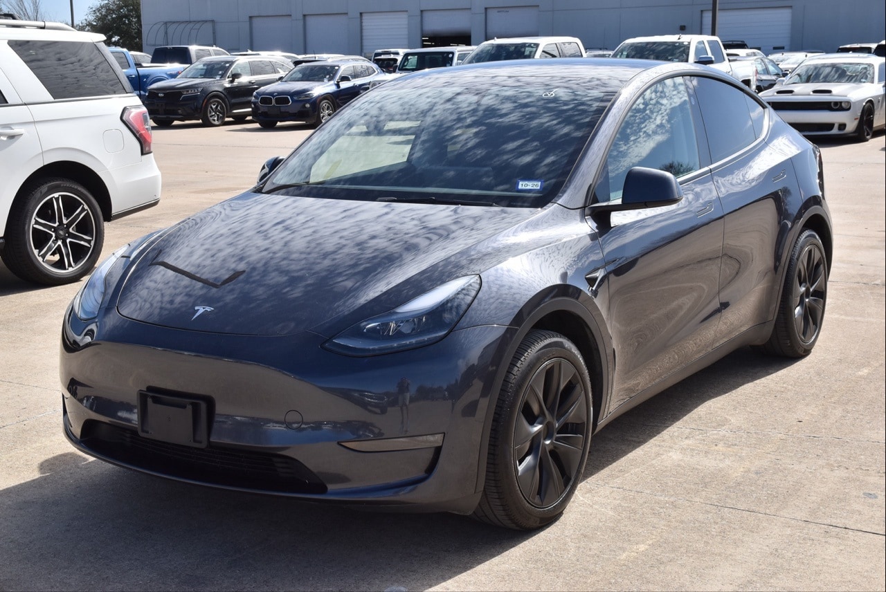 Used 2024 Tesla Model Y Long Range with VIN 7SAYGDED3RA334426 for sale in Northfield, Minnesota