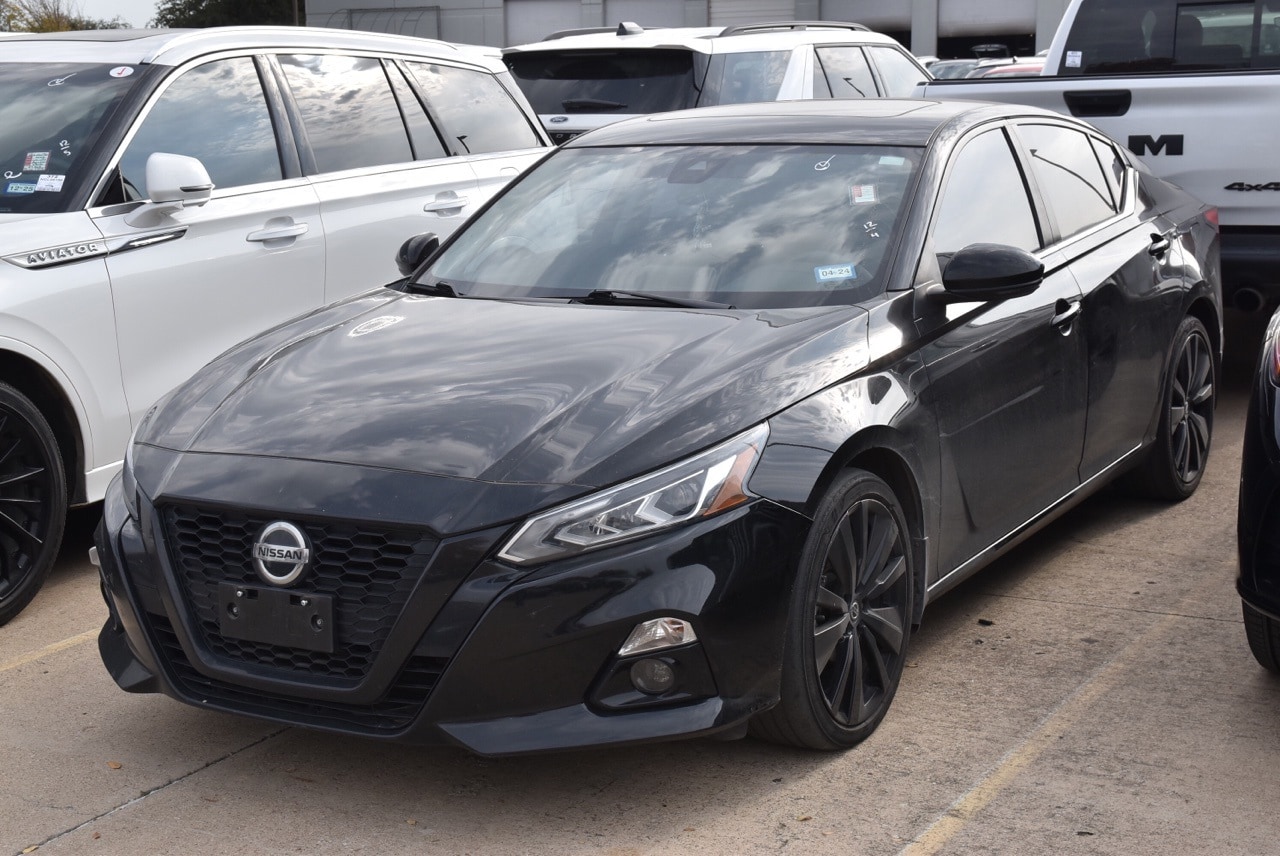 2022 Nissan Altima SR