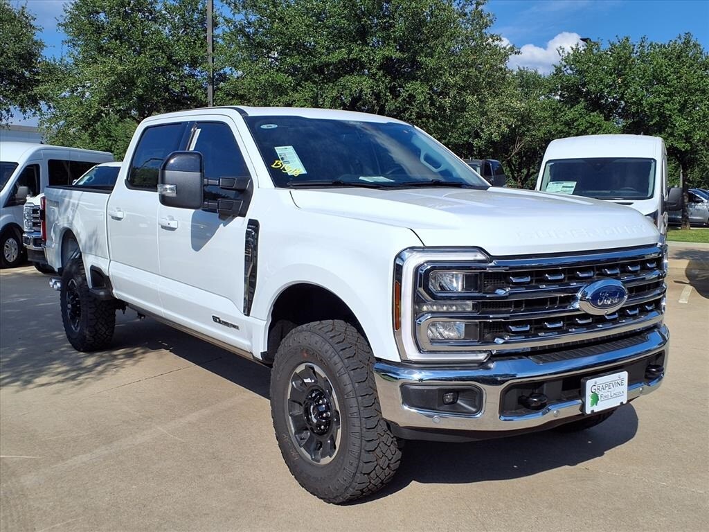 2026 Ford F-250 Lariat photo 3