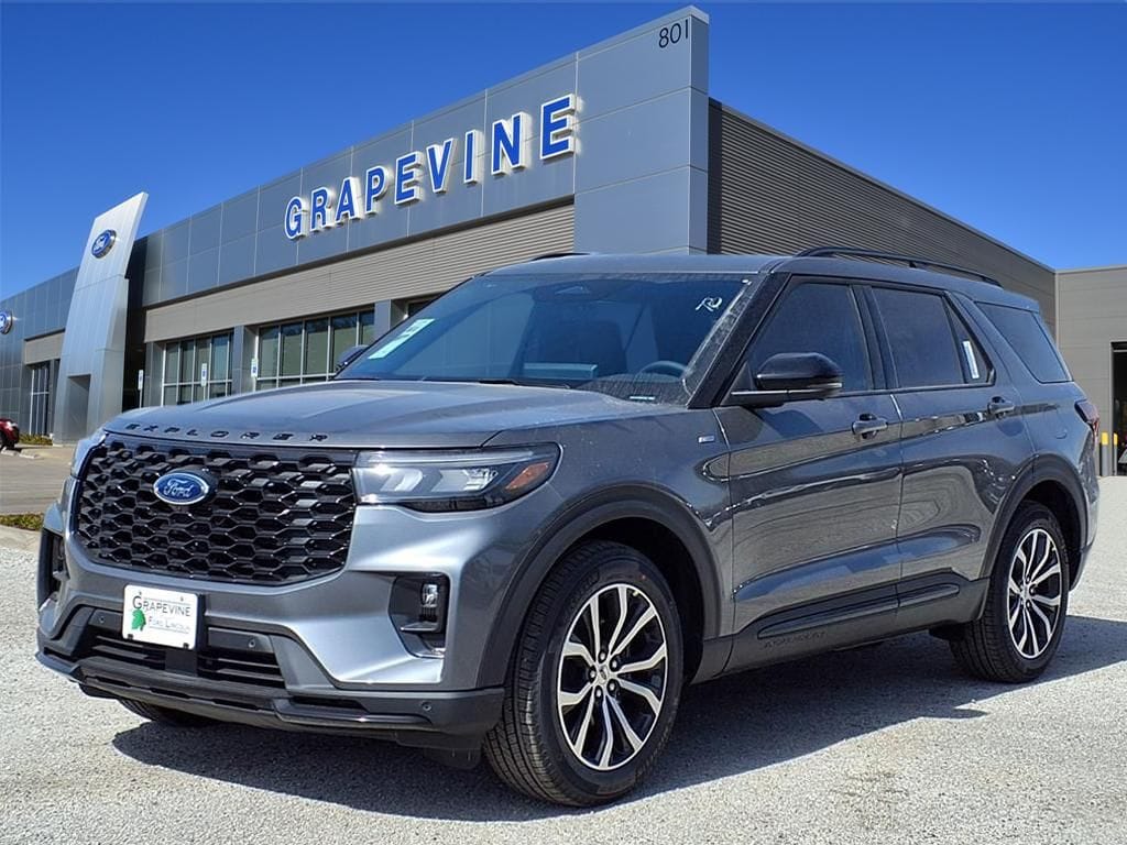 2026 Ford Explorer ST-LINE RWD's photo