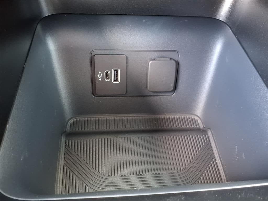 2026 Ford Explorer Active - Photo 10