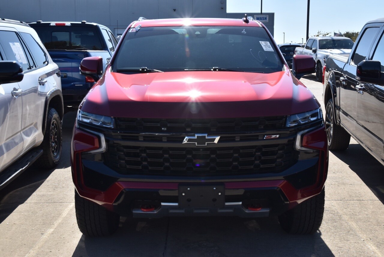 2024 Chevrolet Tahoe Z71 photo 2