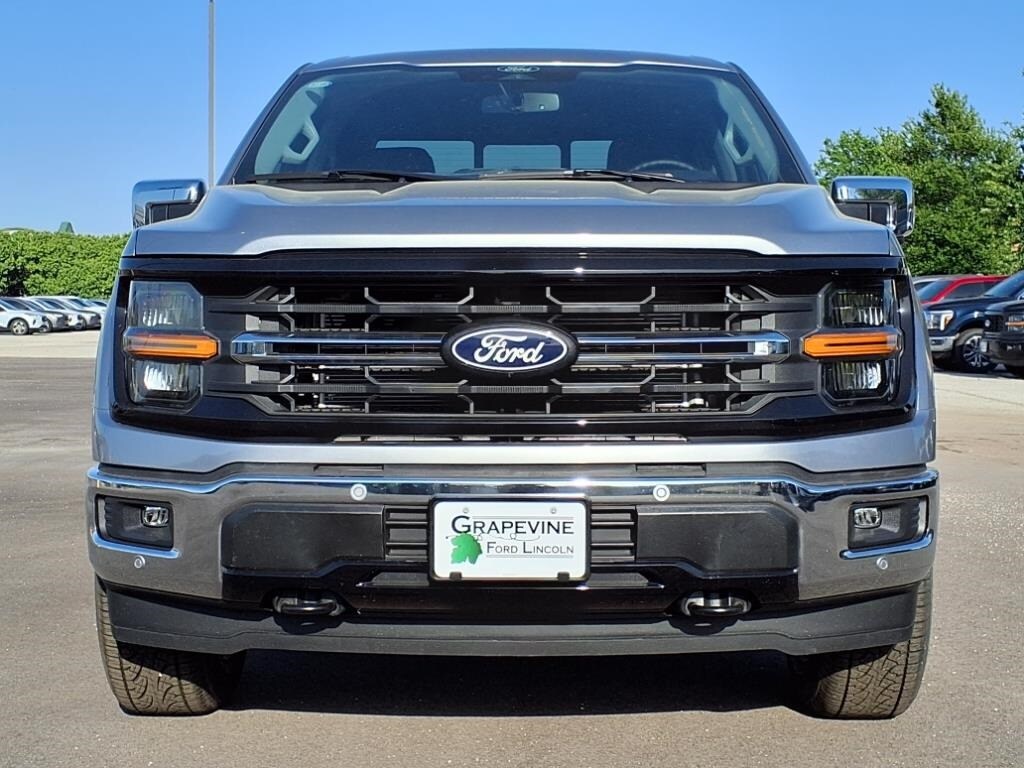 2025 Ford F-150 XLT photo 2