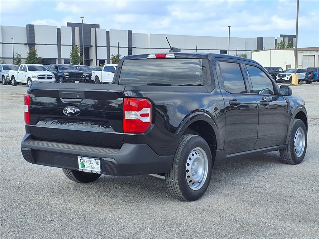 New 2025 Ford Maverick XL Truck SuperCrew