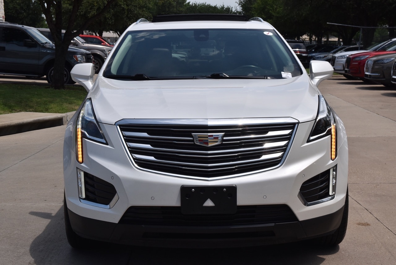Used 2019 Cadillac XT5 Premium Luxury with VIN 1GYKNERS3KZ104132 for sale in Grapevine, TX