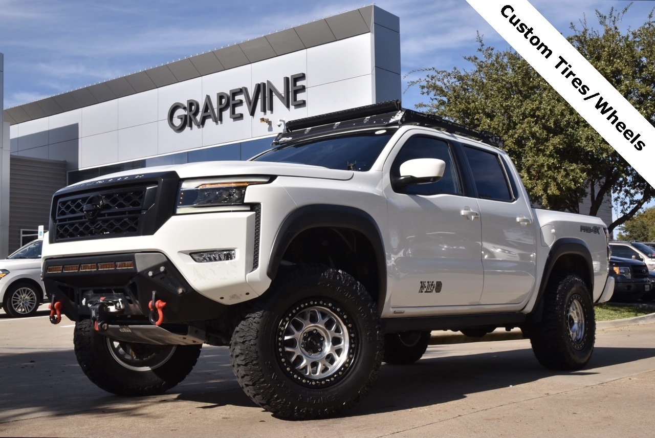 2022 Nissan Frontier PRO-4X's photo