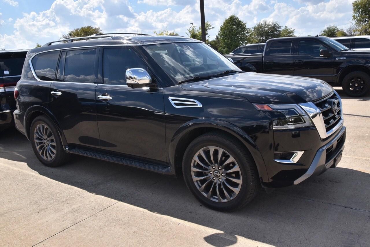 2023 Nissan Armada Platinum photo 2