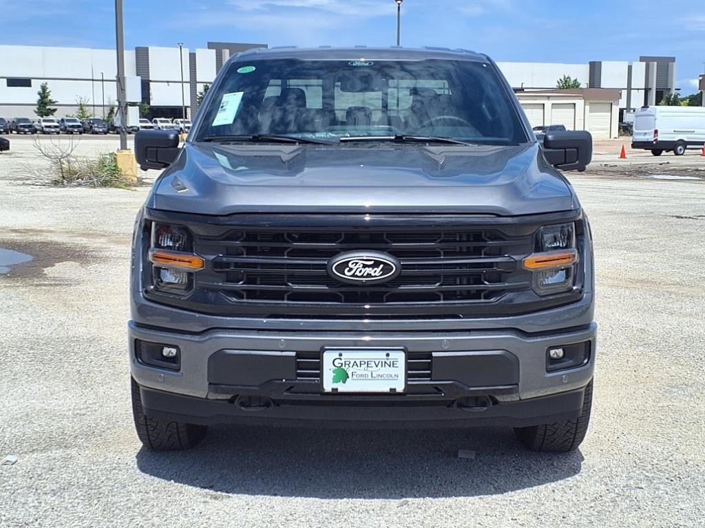 2025 Ford F-150 XLT photo 2