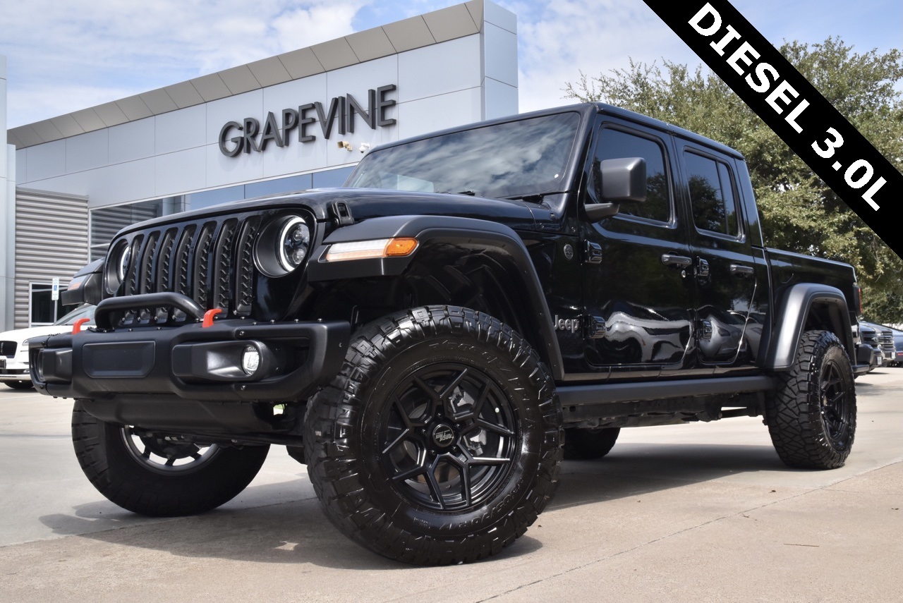 Used 2022 Jeep Gladiator Overland with VIN 1C6JJTFM3NL130560 for sale in Grapevine, TX