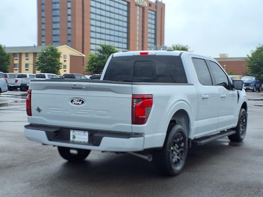 2025 Ford F-150 XLT photo 4