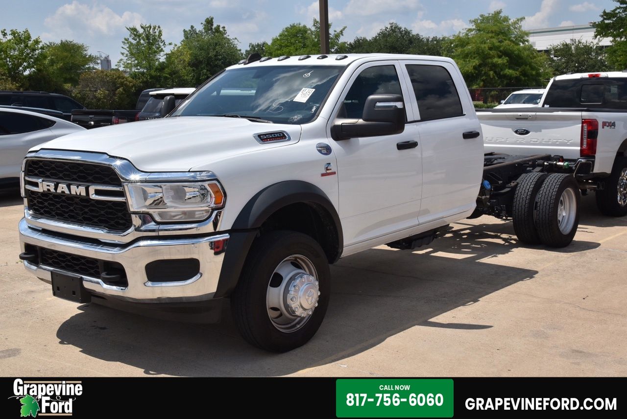 2024 RAM 5500 Tradesman 4X4 Crew Cab DRW 173" WB's photo