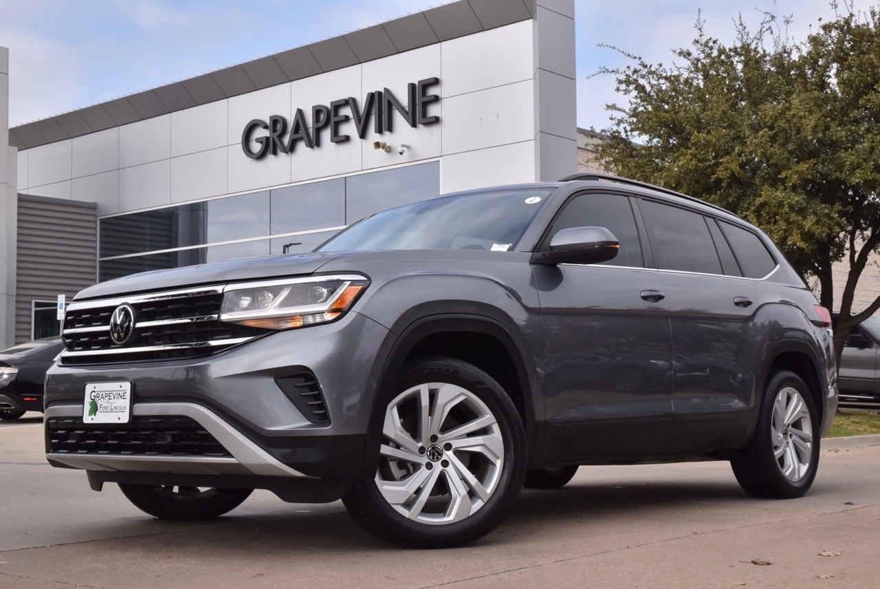 2022 Volkswagen Atlas SE w/Tech's photo