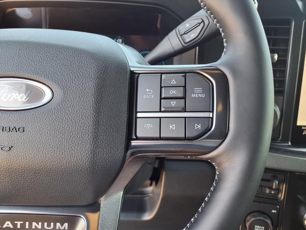 2026 Ford F-350 Super Duty Platinum - Photo 18