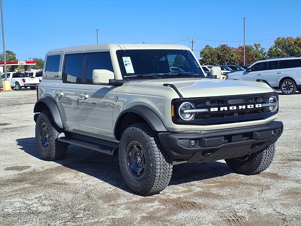 New 2025 Ford Bronco Outer Banks SUV