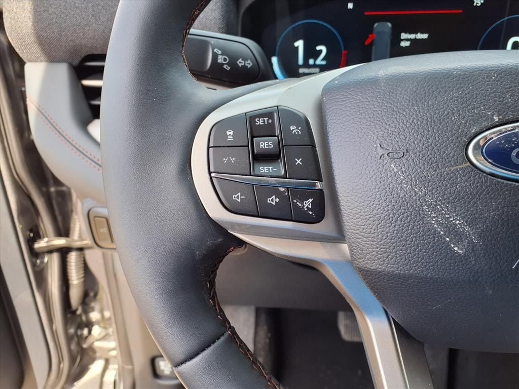 2026 Ford Explorer Active - Photo 13