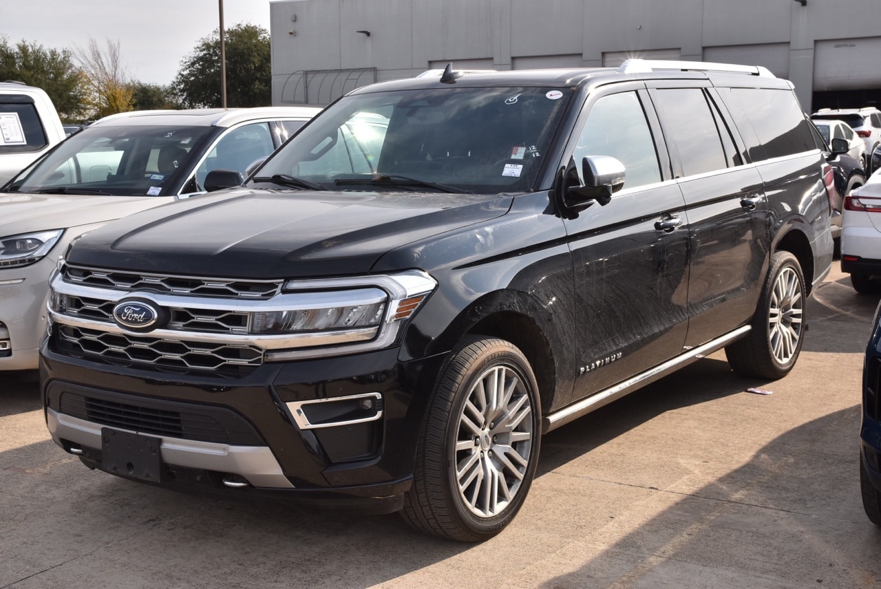 2023 Ford Expedition Platinum's photo