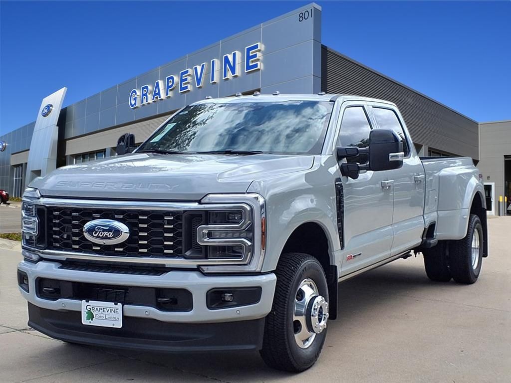 New 2026 Ford F-350 Platinum Truck Crew Cab