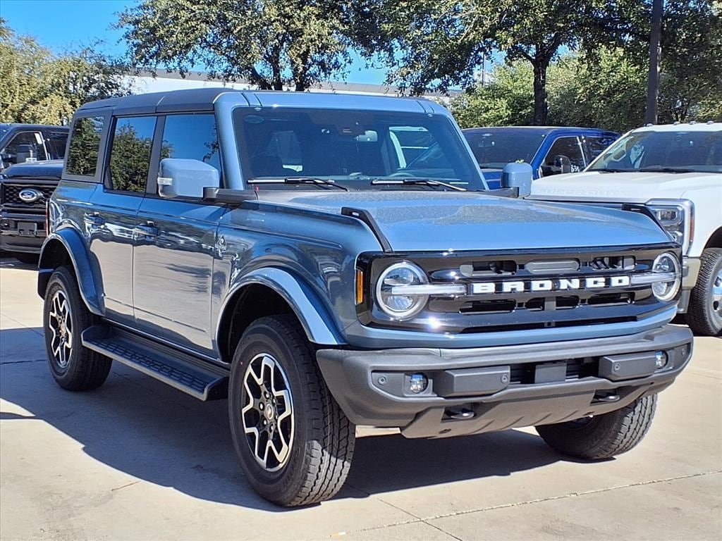 New 2025 Ford Bronco Outer Banks SUV