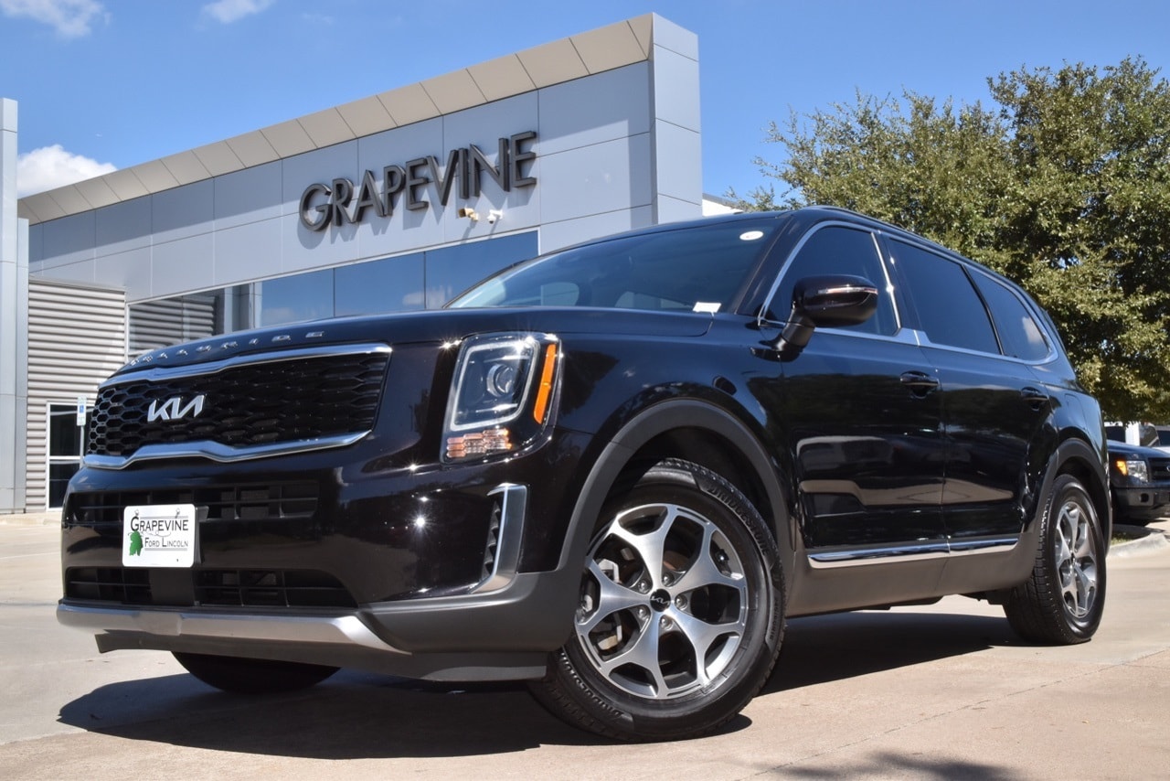 Used 2022 Kia Telluride EX with VIN 5XYP3DHC7NG245262 for sale in Grapevine, TX