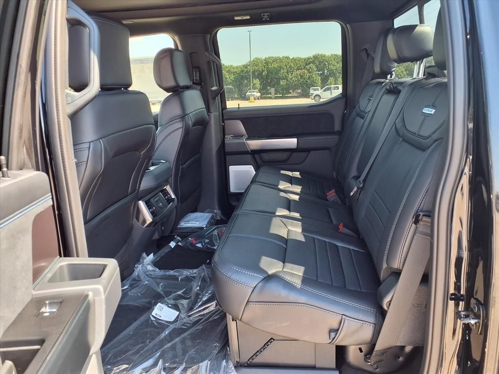 2026 Ford F-350 Super Duty Platinum - Photo 22