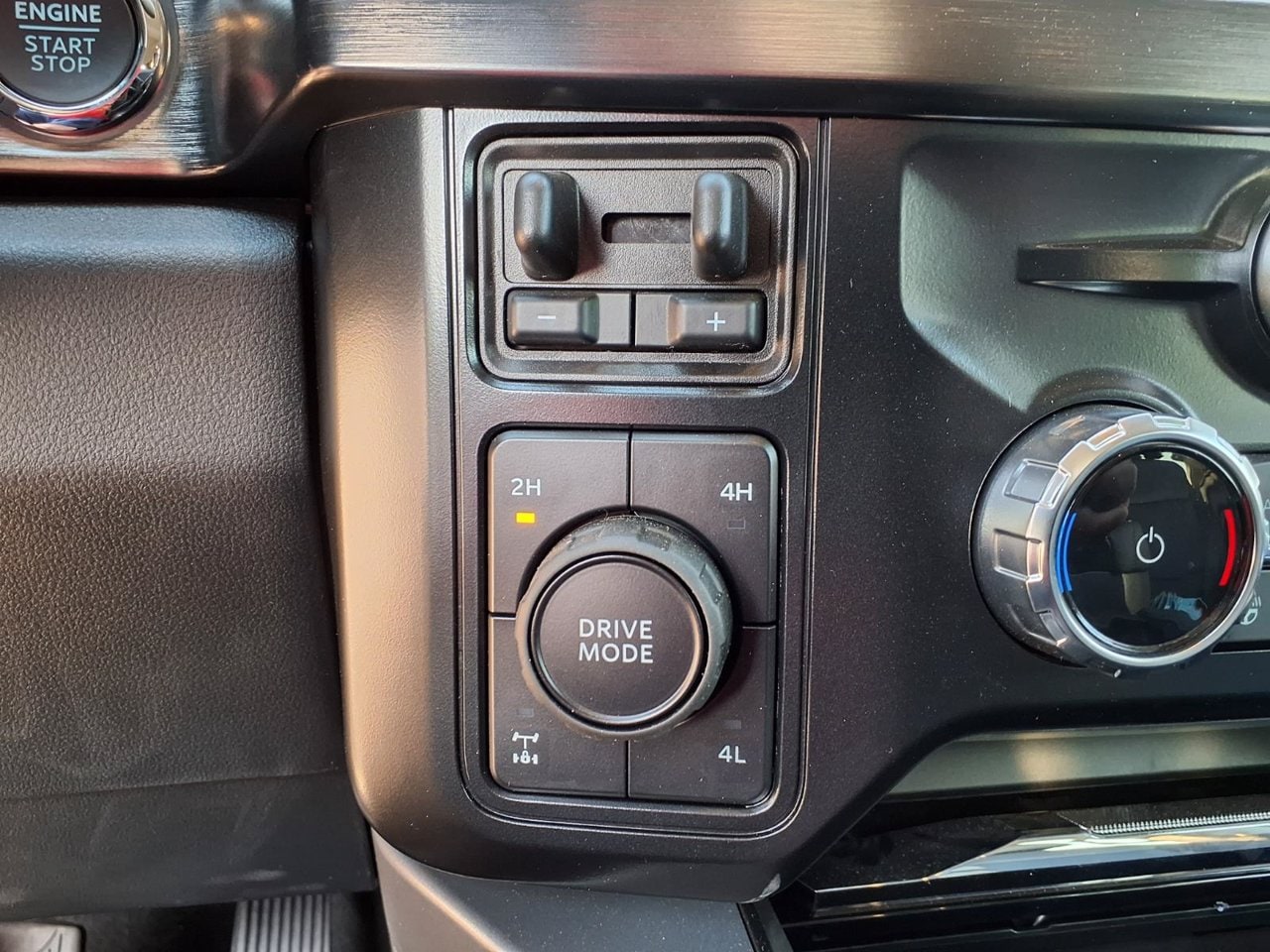 2026 Ford F-350 Super Duty Lariat - Photo 12