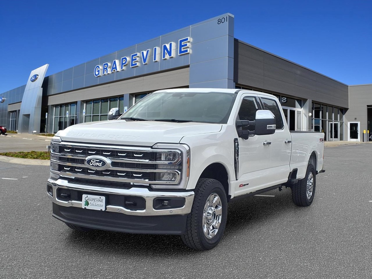 2027 Ford F-350 Lariat Truck Crew Cab