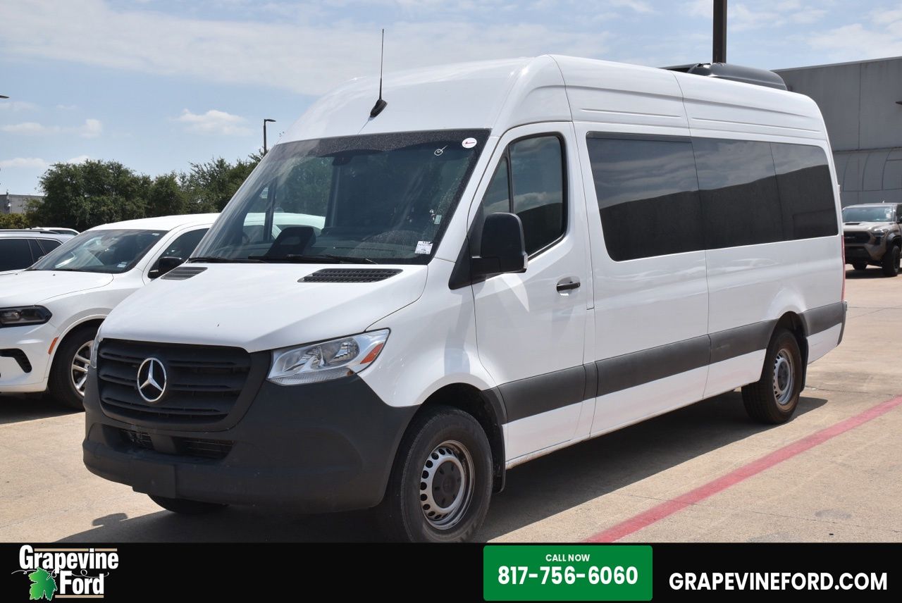 Arctic White 2025 Mercedes-Benz Sprinter Van Rear-Wheel Drive 9-Speed Automatic