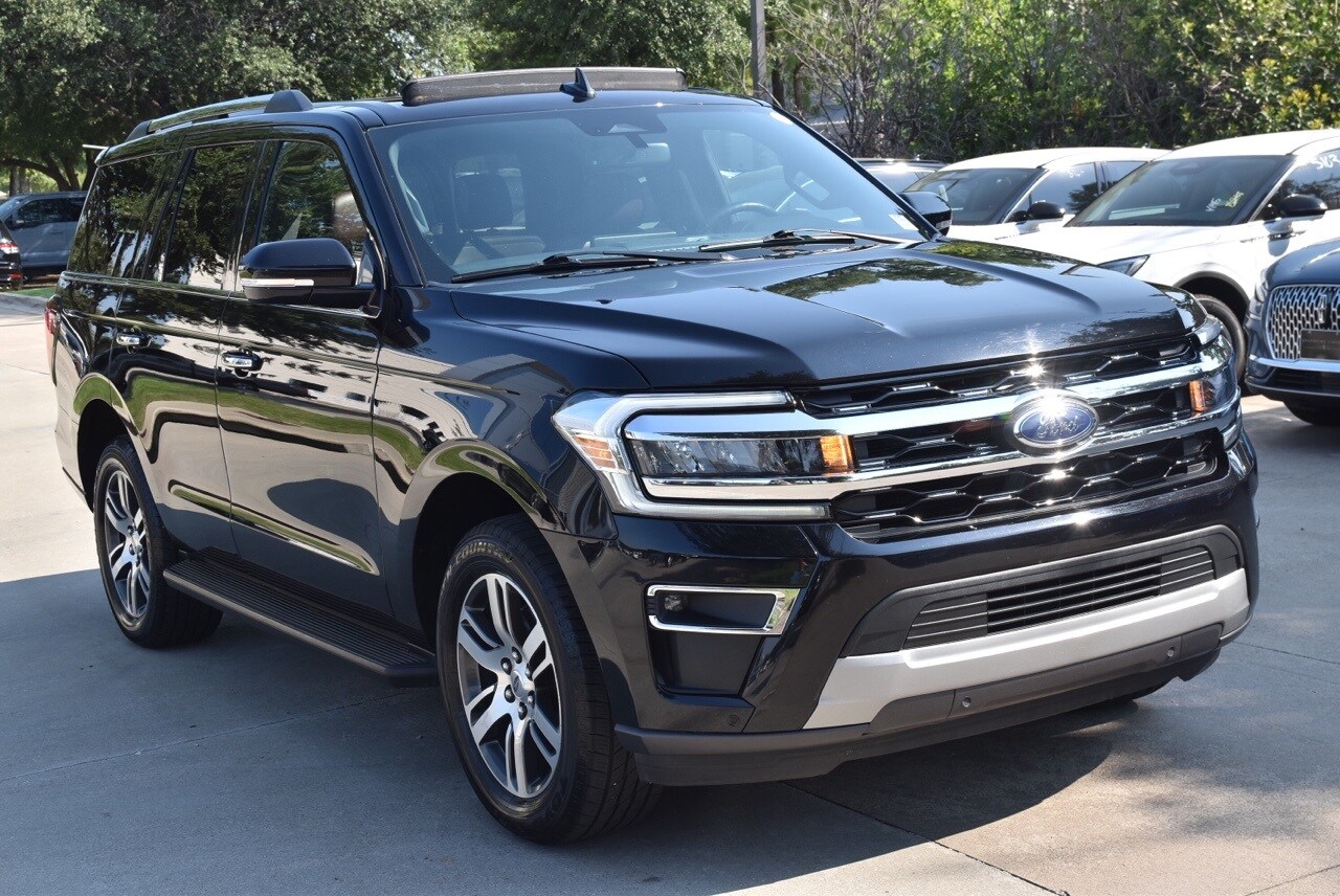 2024 Ford Expedition Limited photo 2