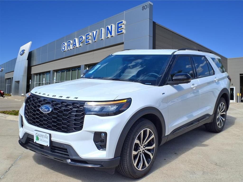 2026 Ford Explorer ST-LINE RWD's photo