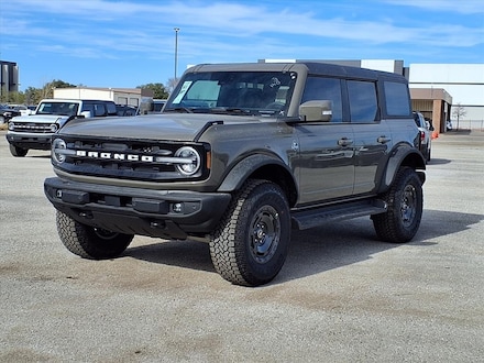 2025 Ford Bronco Outer Banks SUV