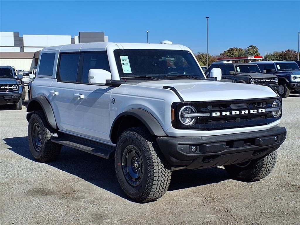 New 2025 Ford Bronco Outer Banks SUV