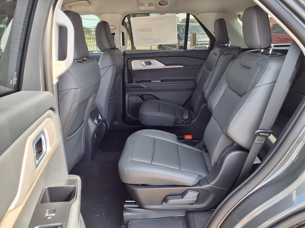 2026 Ford Explorer Active - Photo 18