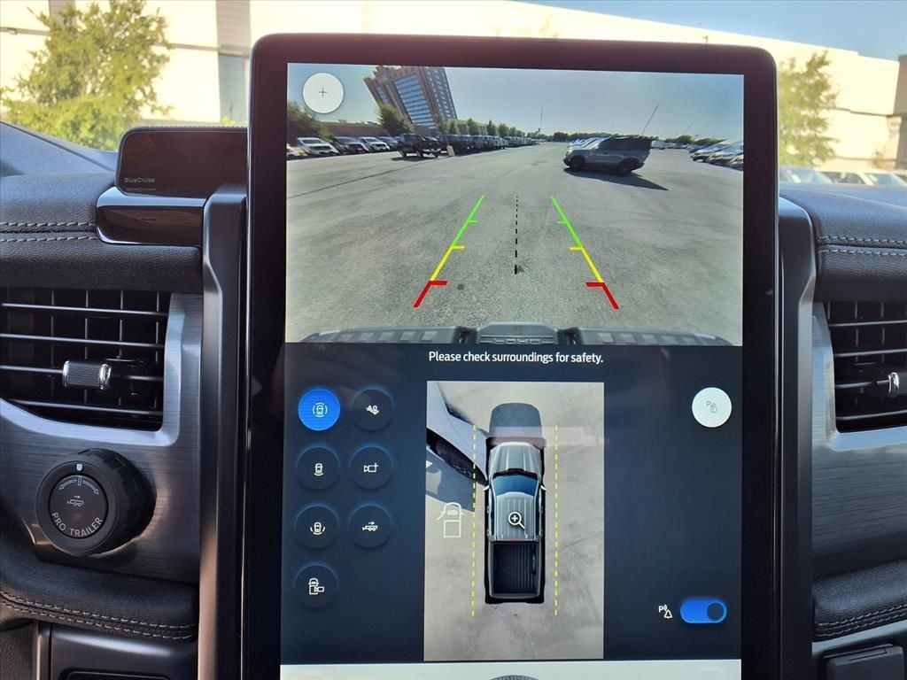 2025 Ford F-150 Lightning Flash - Photo 9