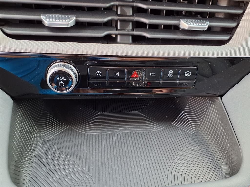 2026 Ford Explorer Active - Photo 9