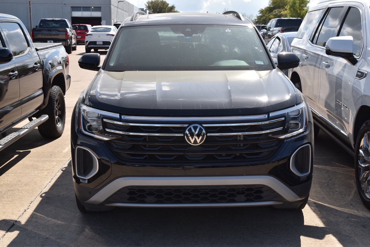 Used 2025 Volkswagen Atlas 2.0T Peak Edition SUV