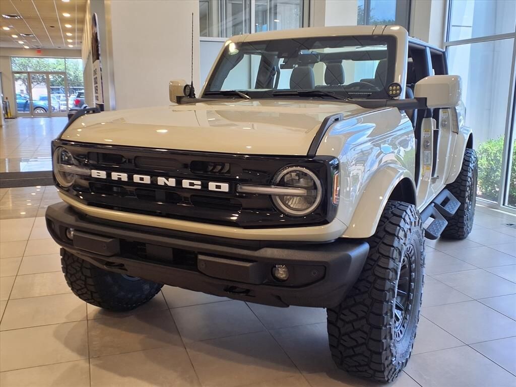 New 2026 Ford Bronco Outer Banks SUV