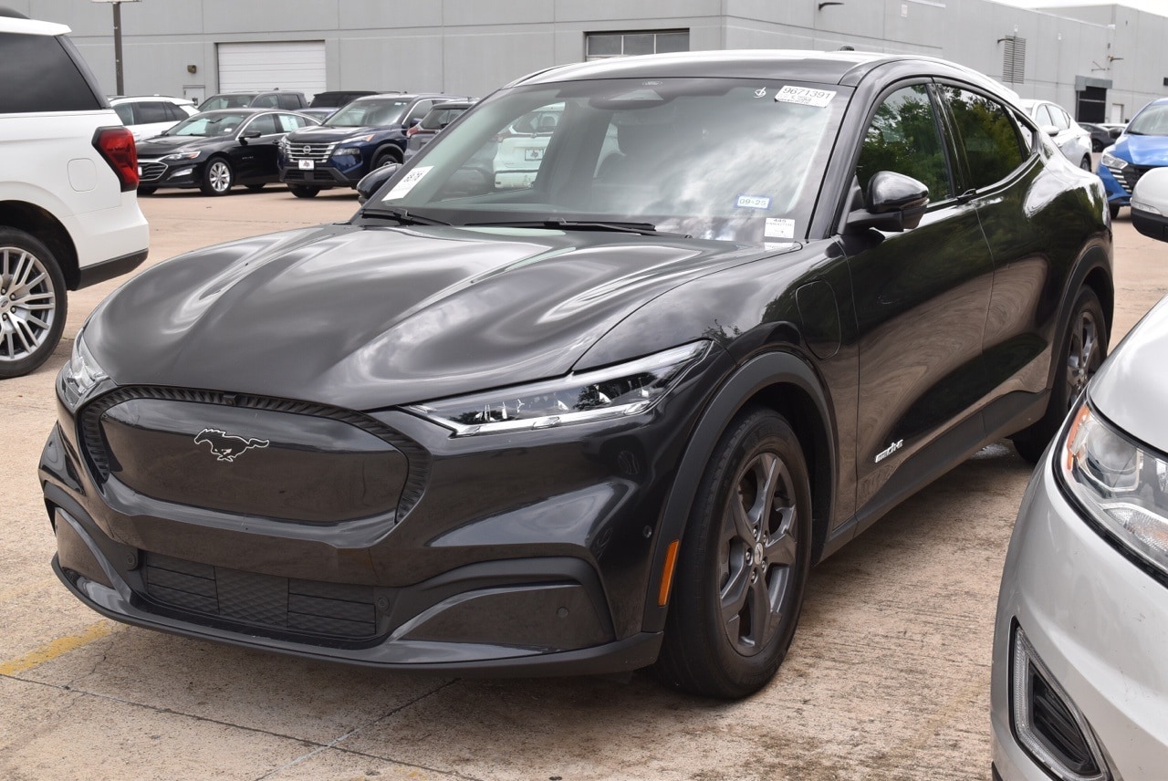 Used 2022 Ford Mustang Mach-E Select RWD with VIN 3FMTK1RM1NMA27596 for sale in Grapevine, TX