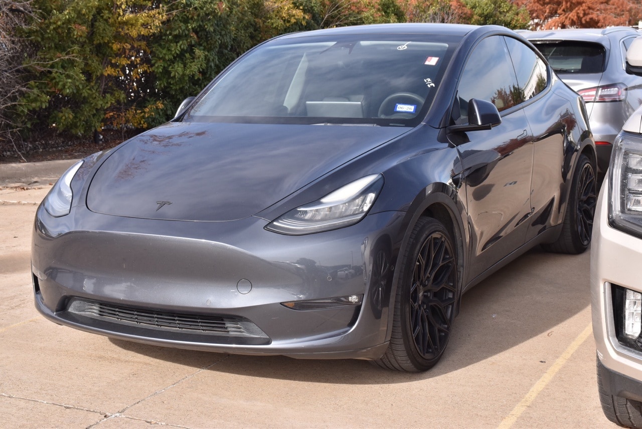 Used 2021 Tesla Model Y Long Range with VIN 5YJYGAEE8MF193482 for sale in Grapevine, TX