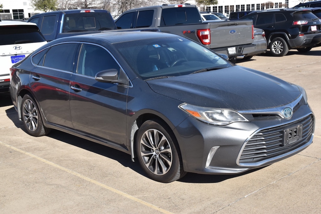 Used 2018 Toyota Avalon Hybrid XLE Premium Sedan