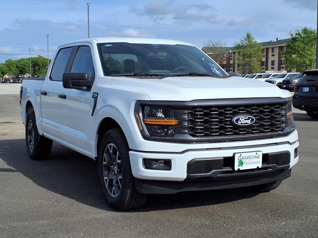 2025 Ford F-150 STX photo 4