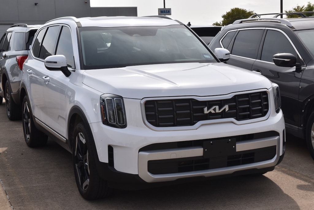 Used 2024 Kia Telluride S SUV